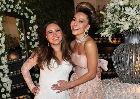  Irmã de Sabrina Sato se casa e reúne famosos em festança. 